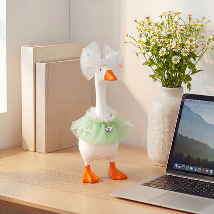 4 Sets of Magnetic Desk Goose Statue with Outfits, DIY Resin 7 Inch Goose Figurine, Funny Key Holder Desktop Decor for Home Office Gift