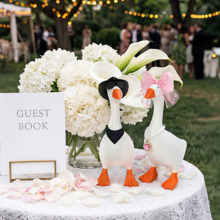 FLAIR GIFTS 2 Sets of Magnetic Desk Goose Statues, DIY Resin 7 Inch Goose Figurines with Dress Up Accessories, Funny Key Holder Desktop Decor for Home Office Gift