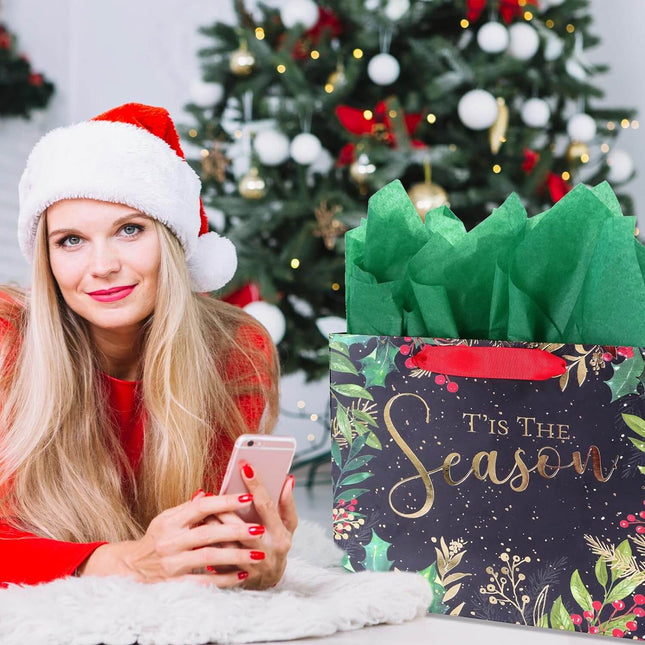 Posh Paper 9 1⁄4“ Christmas Tree Gift Bags, Green and Red, Medium Size