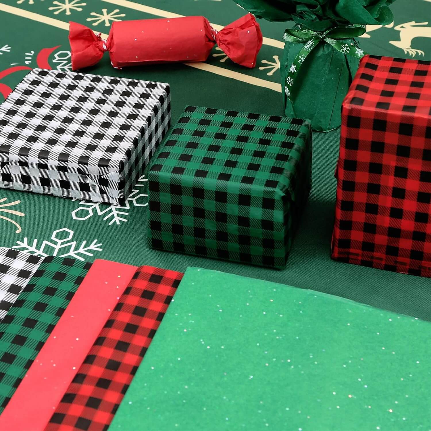 Posh Paper 100 Sheets Chrismas Red Green White Tissue Paper